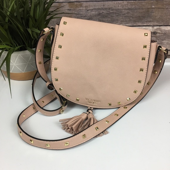Victoria's Secret Handbags - Victoria’s Secret Blush Pink Purse w/ Gold studs